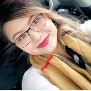 Meet your Posher, Diem My.